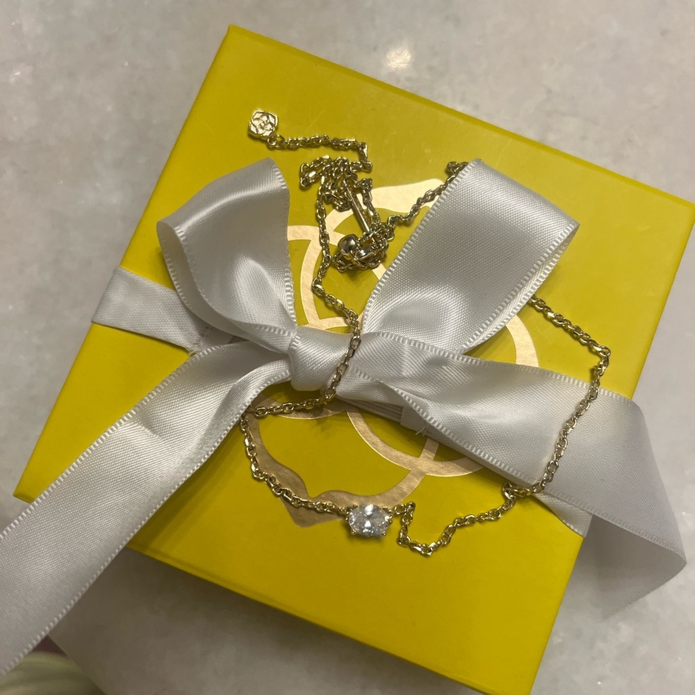 Elegant Gold Necklace